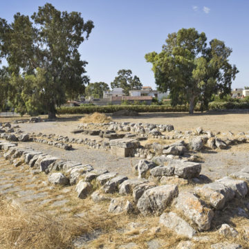 Ιερό του Απόλλωνα, δωρικός ναός (6ος αι. π.Χ.)