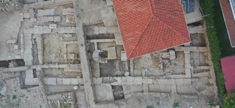 Ο υστεροαρχαϊκός ναός της Αρτέμιδος 