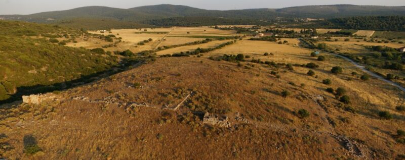 View of Oinoe from the north